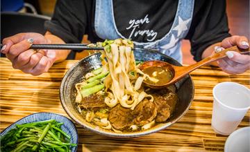 中壢│集英會牛肉麵館，超高評價牛肉麵，google評價近1500則4.7顆星