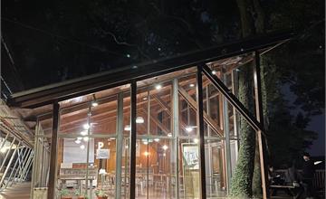 南投｜ 蟬說：鳳凰亭序 ：森林中的小木屋民宿，打卡特色玻璃屋餐廳