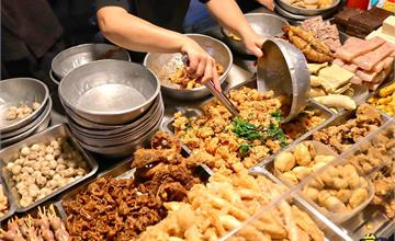 台南｜吃味鮮香酥雞：夜市超人氣鹹酥雞！新鮮現宰雞肉肉質鮮美，宵夜點心好選擇