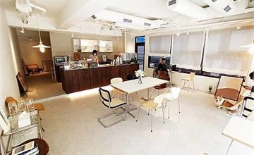 桃園中壢｜NUEVE STUDIO：大片落地窗文青咖啡廳，必點司康、提拉米蘇、巴斯克
