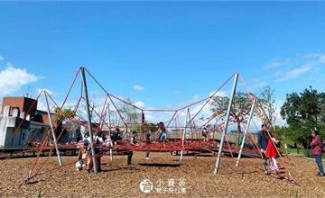 宜蘭｜冬山鄉政公園：大型攀爬網、彈跳床，還有跑酷棧道，超有趣兒童遊樂場！