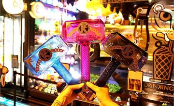 台南｜朕心加加：結合文創設計與台南元素的特色飲料店，「雷神之槌」創意飲料瓶超夯