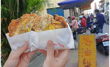 屏東現包現煎的古早味蔥肉餅，開攤就滿滿人潮