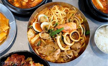 台中｜掰哩掰哩韓食料理：新開幕創意韓式料理，六樣小菜免費續！特推海鮮煎餅、海鮮豬肉炒碼湯麵