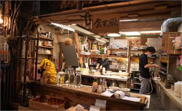 金瓜石美食 食不厭｜隱身於山城裡的老建築、家常菜的好味道、一夜干專賣