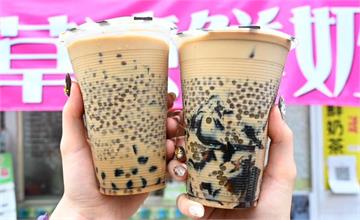 郭姐茶坊｜網路瘋傳的10元飲品就是這間，一杯四種料，加的是鮮奶不是奶精！