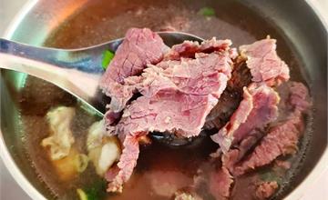 台南｜精選6家人氣牛肉湯專賣店，搭配肉燥飯最對味，跟著在地人吃才內行！