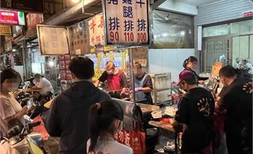 屏東｜牛哥牛排坊：里港夜市超人氣平價排隊牛排！一週只開兩天，大份量超滿足