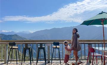 新竹｜綠木頭景觀餐廳：宇老景觀台旁坐擁絕美景色！山景第一排俯瞰遼闊視野