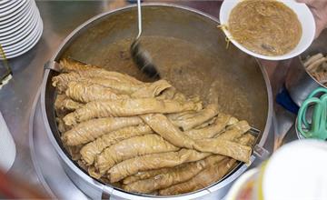 新北|樹林紅麵線:在地人都吃這味!軟Q有勁大腸麵線香氣十足,連明星都愛的銅板美食