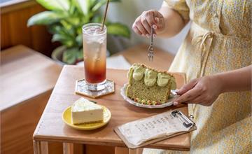 屏東｜栗子lizi cafe：日系療癒系咖啡廳推薦！手作戚風蛋糕&生乳酪超綿密，享受愜意午後時光
