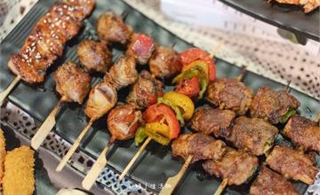 台中｜串串炭烤：平價宵夜美食！快揪三五好友來一頓炭烤！