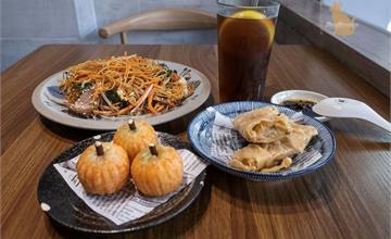 台中｜一點心意：品嚐經典港味茶飲，手工港點、港式炒麵跟煲仔超值又美味