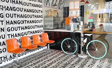新北｜很好漢堡Hang Out Burger：打卡懷舊塗鴉店面，經典花生堡、很好單牛漢堡都大推！