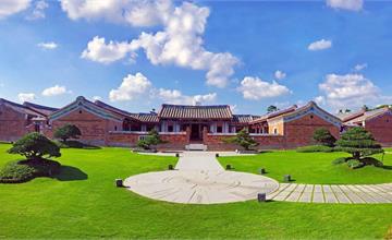 彰化｜今夏必訪景點，超浪漫紫薇花海就在成美文化園！憑「情侶護照」還能免費入園～