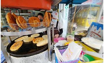 嘉義｜吳家煎餅：低調銅板價傳統美食，只賣蔬菜、紅豆、花生、芋頭四種口味，酥酥脆脆一再回味