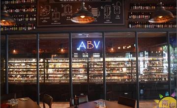 台中｜ABV地中海餐酒館：全台唯一700款世界精釀啤酒齊聚一堂！搭配地中海下酒菜、異國料理更對味