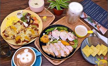 台中｜阿飛Brunch：小農蔬果精緻早午餐，IG熱門打卡森林系手繪裝潢 ，大推酪梨香煎雞胸輕沙拉
