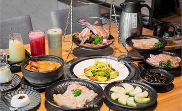 高雄｜燒肉無双：肉肉控必收！雙人套餐千元有找，巨無霸魷魚、海派海鮮粥超過癮