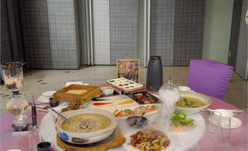  台中｜印月餐廳：豪華霸氣四人烤鴨套餐，創意吃法帶出烤鴨香脆層次，一鴨三吃份量超足