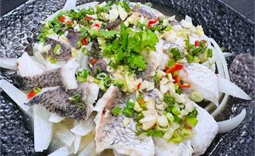 台中｜洞豆腐．酸白菜麻辣鍋：中式古典才對味！中藥材熬製湯底+多種傳統食材，近捷運文心崇德站