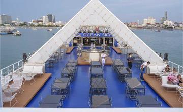 泰國｜Ocean sky pattaya：超熱門網美餐廳，飽覽整個芭達雅海上風光，船上用餐小酌～太有氣氛啦！