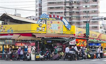 台中｜昌平夜市必吃懶人包：從早熱鬧到晚，早餐、晚餐、宵夜的覓食聖地！