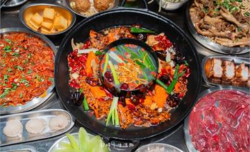 新北永和│李鐵柱老火鍋：近樂華夜市的道地重慶火鍋！水晶滑肉、脆皮豬五花香辣過癮