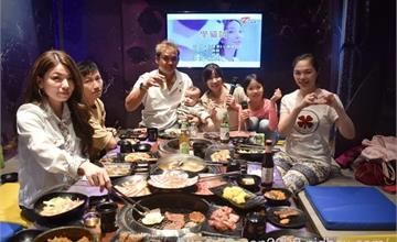 新北｜Shock燒肉：12星座主題包廂，結合KTV、吃到飽，美食歡唱聚會不怕冷場！