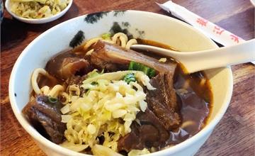 台北｜牛耳精緻麵館：AI教父黃仁勳的牛肉麵愛店，就在內湖捷運西湖站，隱身巷弄最夯美食