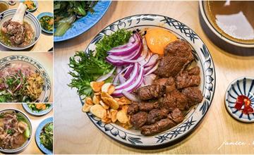 桃園｜牛山．牛肉麵．燒肉飯：超人氣餐廳，限量超巨牛膝大骨，排隊才吃的到
