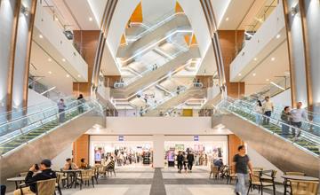 新北｜MITSUI OUTLET PARK 林口Ⅱ館：林口三井OUTLET擴大升級全新開幕，PIXAR皮克斯主題造景迎聖誕！