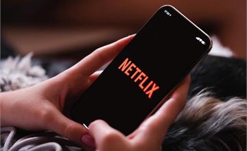 全台｜Netflix 12月片單一次看，魷魚遊戲2、我的完美日常、子彈列車、黑鴿，不用擔心鬧劇荒