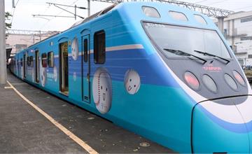 台鐵主題彩繪列車「微笑冠軍號」正式啟航！尋找四位明星球員彩繪棒球，玩遍基隆～嘉義區間