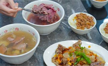阿財牛肉湯：台南最經典的牛肉湯！一碗接著一碗停不下來