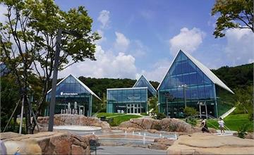 韓國｜義王樂天Time Villas Outlet：唯美玻璃屋+綠意草坪打造獨特購物商城，好拍又好逛