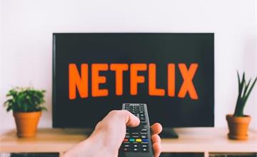 Netflix 4月片單！柯南系列電影、機智住院醫生生活、安眠書店，通通一次追