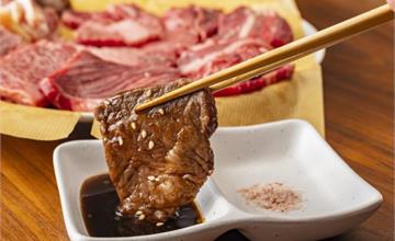 台中最受歡迎燒肉是老井極上燒肉，肉品好，還有桌邊服務代烤 
