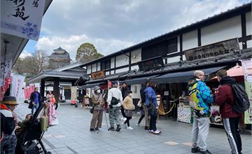 日本熊本｜櫻之馬場城彩苑：濃濃江戶風格的徒步商圈，馬肉、海膽可樂餅都是必吃