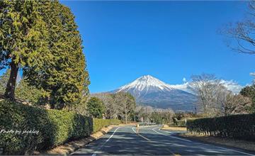 日本靜岡｜富士山夢之大橋：拍下整個富士山的熱門天橋景點，藍天白雲X都市一起入鏡