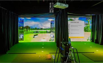 台南｜AI GOLF 高爾夫運動會館：不受天氣影響的室內球場，24小時不打烊，隨時揪三五好友去揮桿
