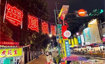 蚵仔煎大王：台北寧夏夜市人氣名店！必點蚵仔煎、蛤仔湯、蚵仔炒飯超滿足