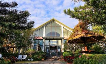 屏東茴香戀戀溫泉會館：體驗各種SPA池，感受小木屋度假氛圍