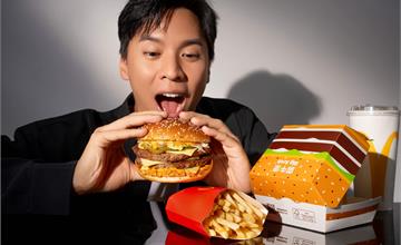 麥當勞重量級新品「Big Arch霸牛堡」重磅登場，麥芋球同步開賣！