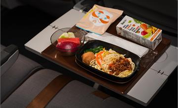 星宇航空第二季機上餐點全面更新！度小月、開丼燒肉丼飯雲端飄香