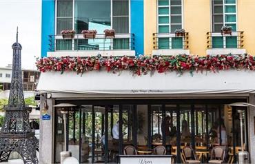 台南｜Wom Salone：台版塞納河畔咖啡館，輕易拍出歐洲感的河畔餐廳