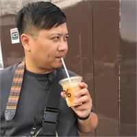 強尼帶球